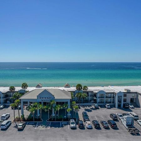 Ramada By Wyndham Panama City Beach / Beachfront Exterior foto