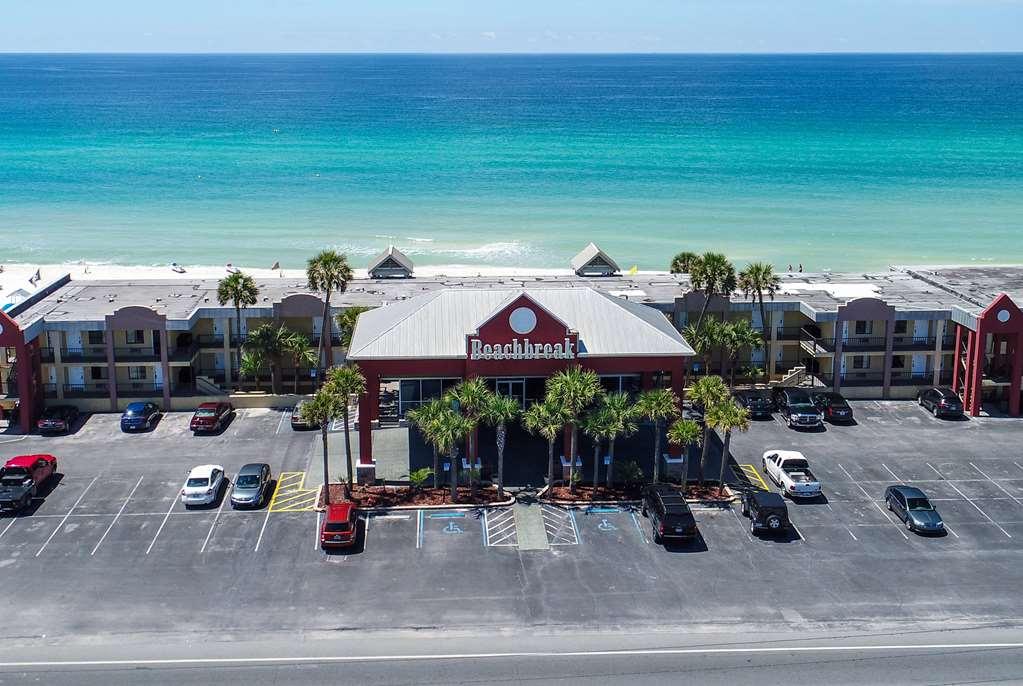 Ramada By Wyndham Panama City Beach / Beachfront Exterior foto