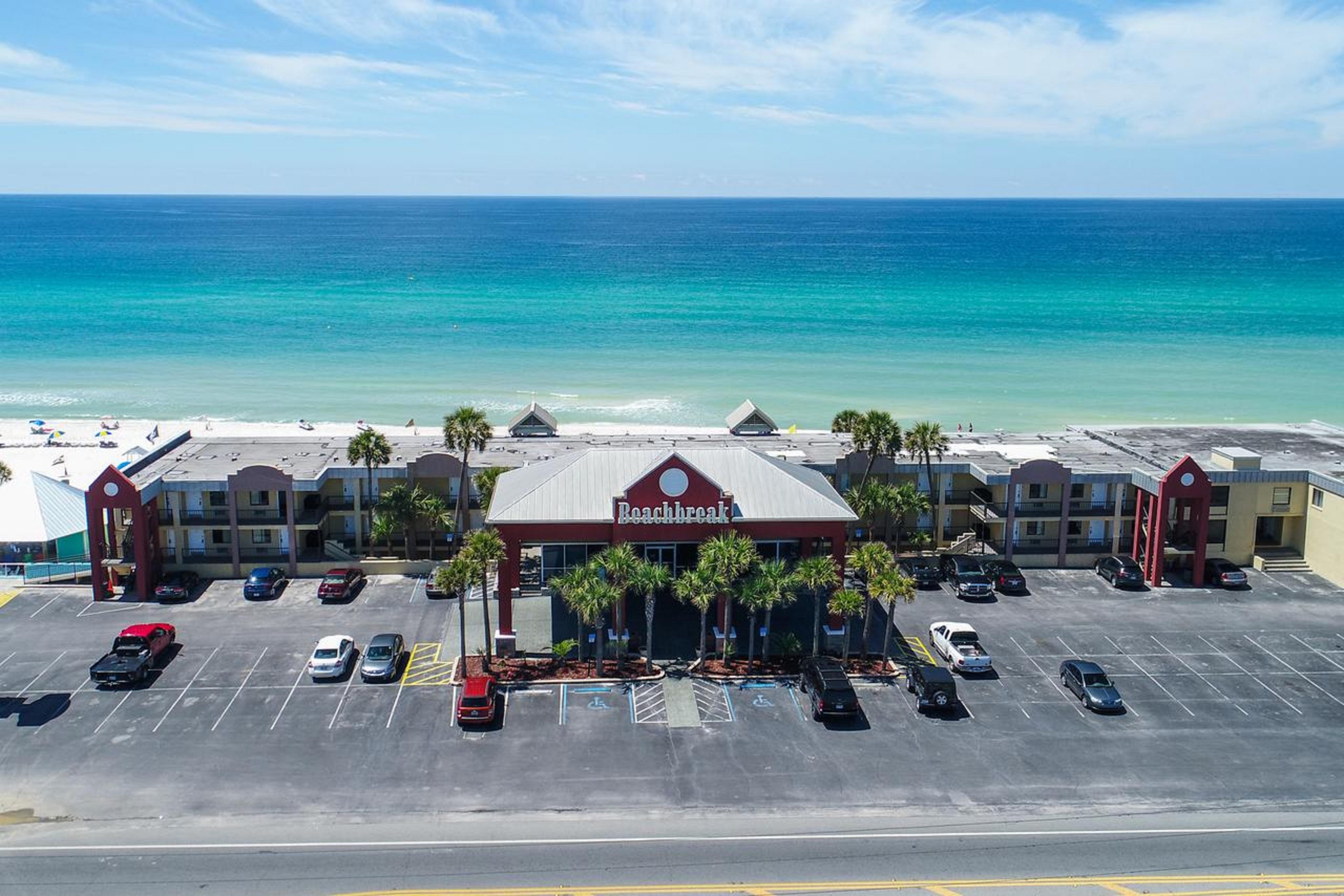 Ramada By Wyndham Panama City Beach / Beachfront Exterior foto