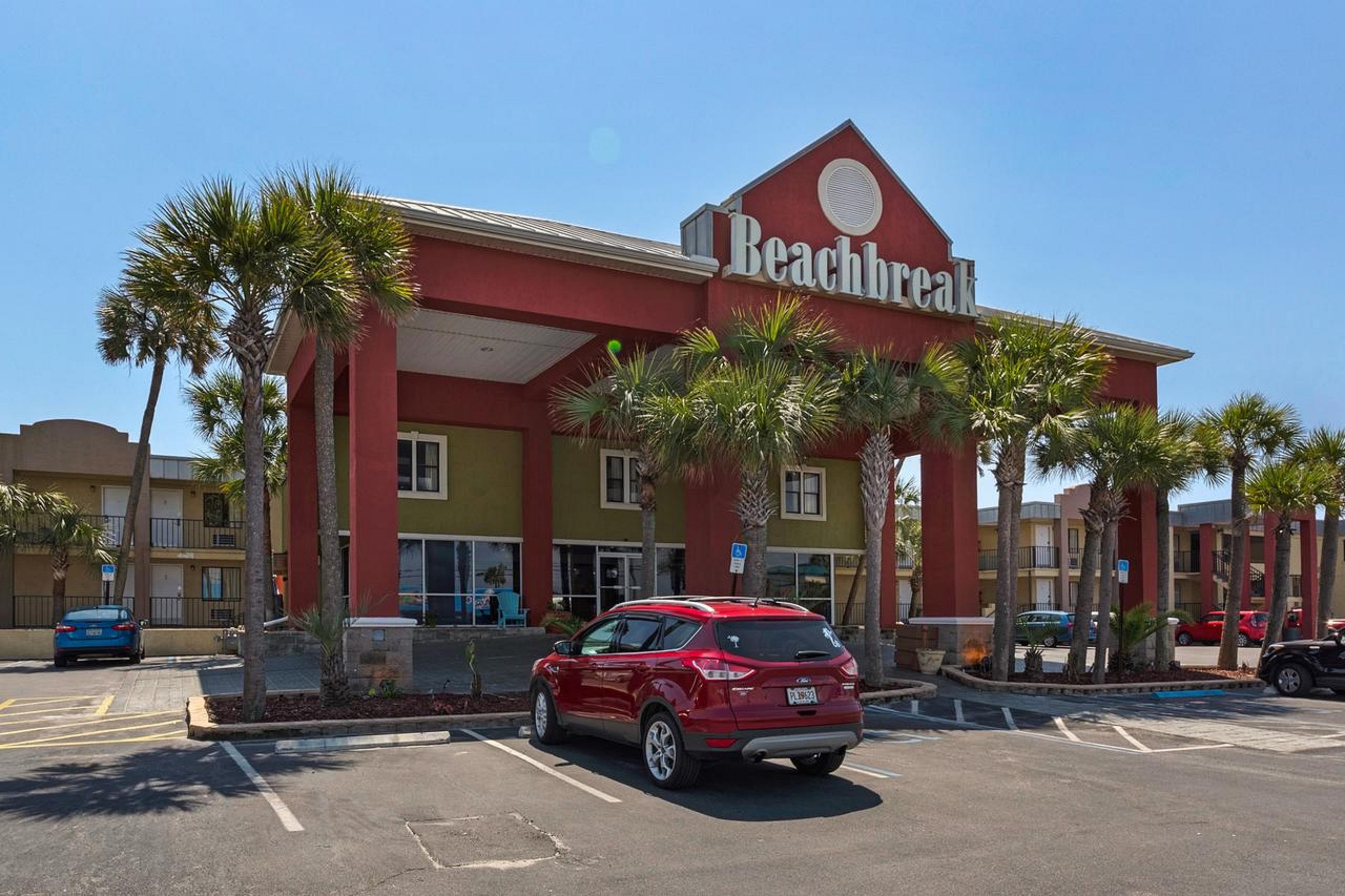 Ramada By Wyndham Panama City Beach / Beachfront Exterior foto