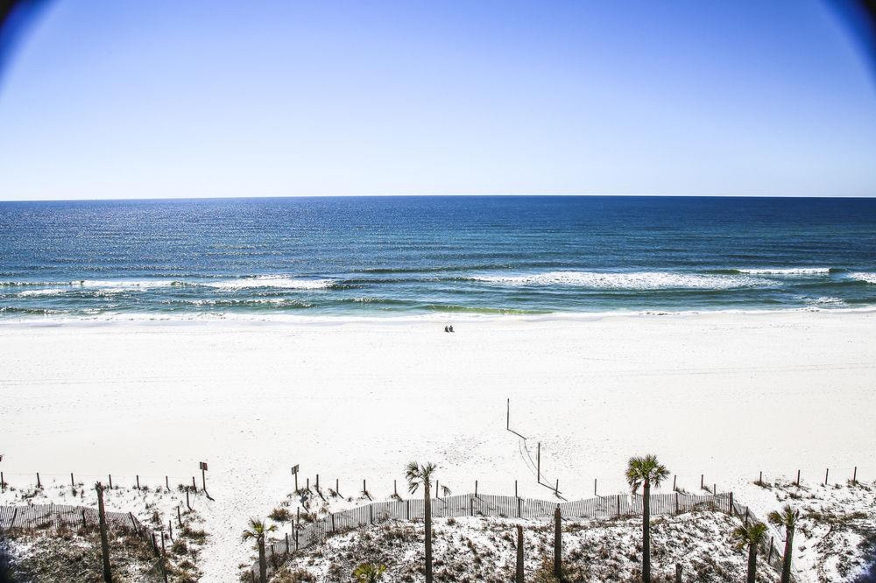 Ramada By Wyndham Panama City Beach / Beachfront Exterior foto