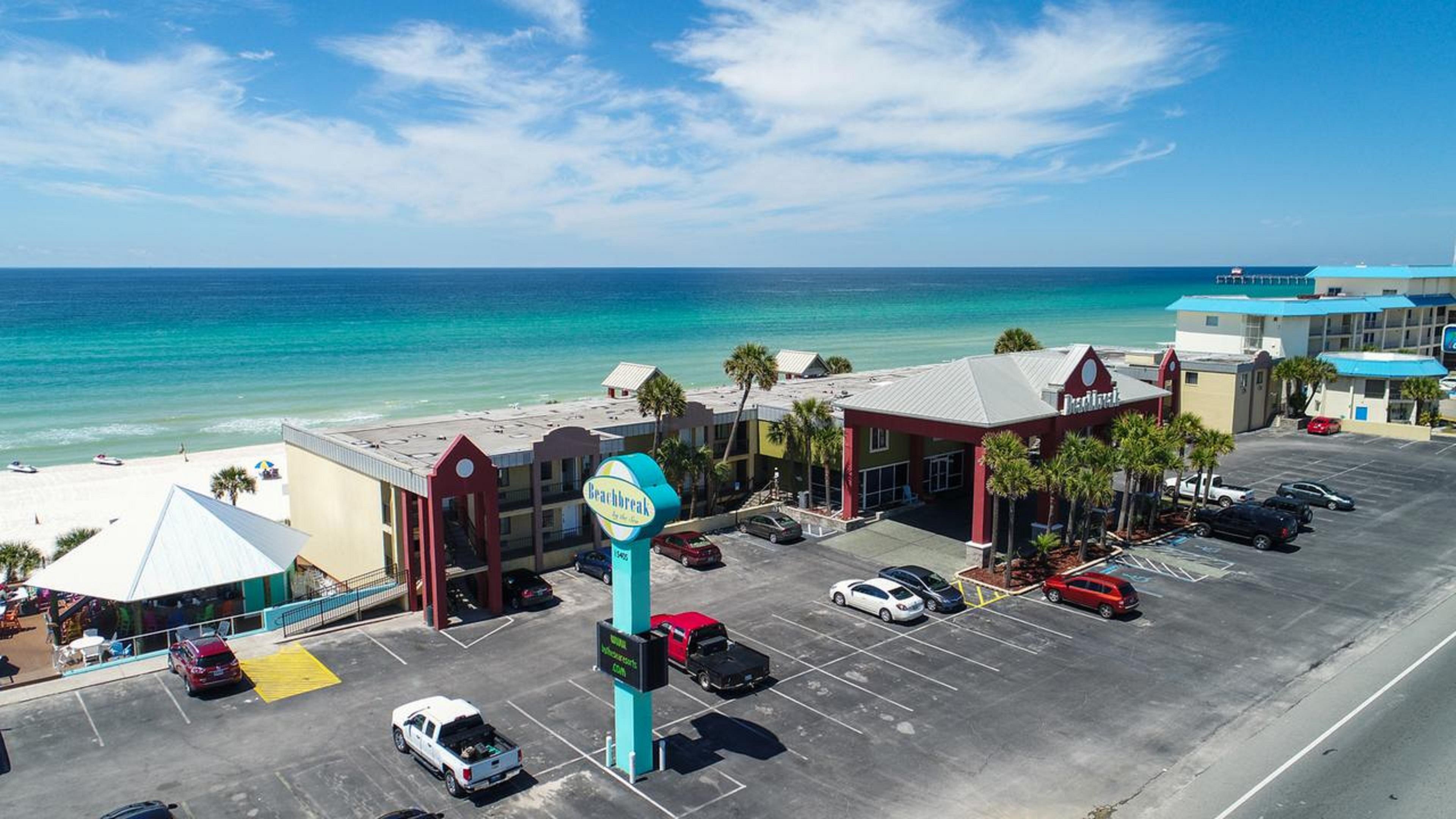 Ramada By Wyndham Panama City Beach / Beachfront Exterior foto