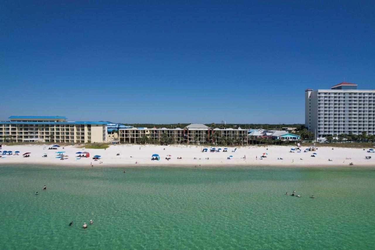 Ramada By Wyndham Panama City Beach / Beachfront Exterior foto