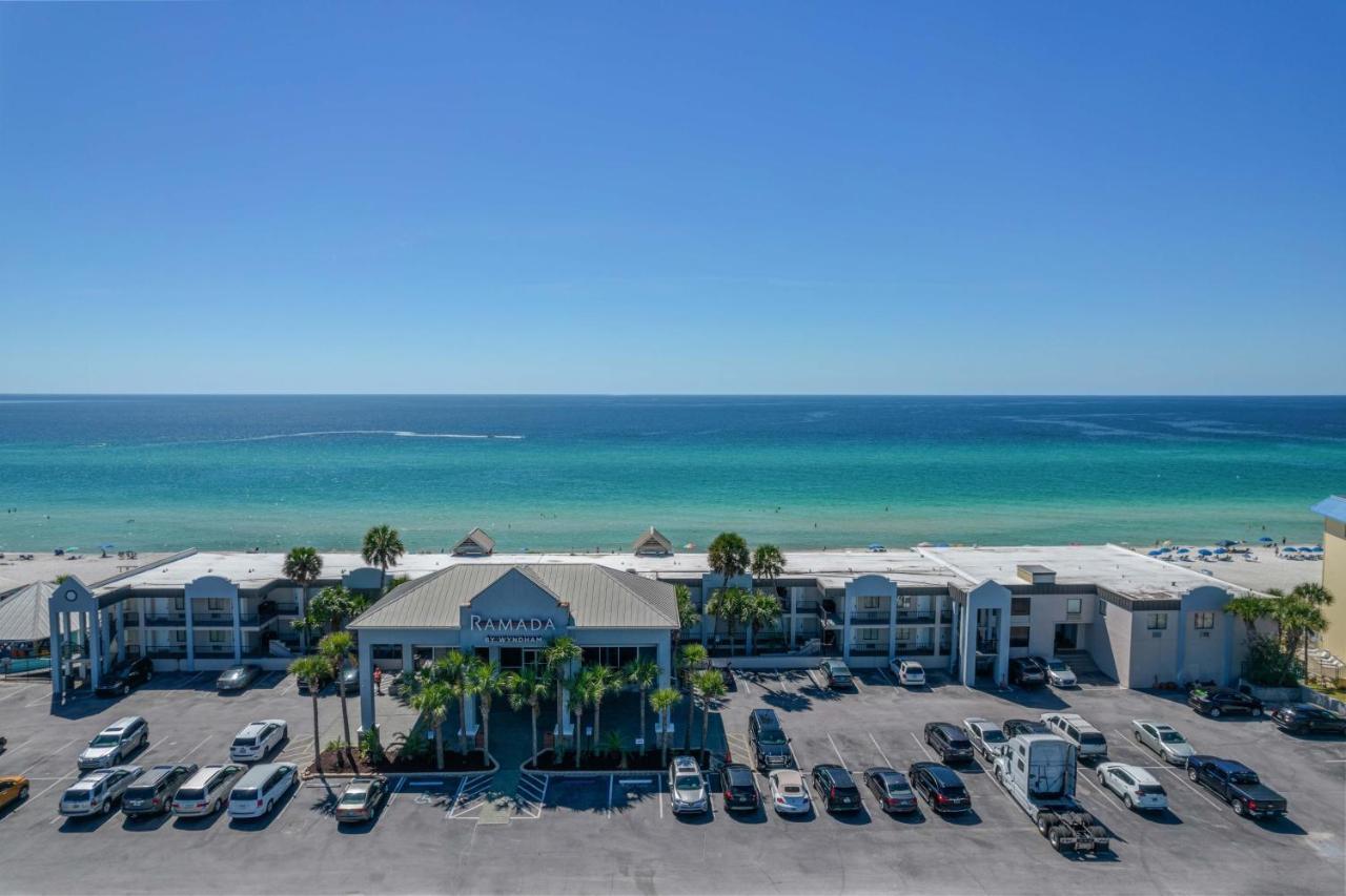 Ramada By Wyndham Panama City Beach / Beachfront Exterior foto