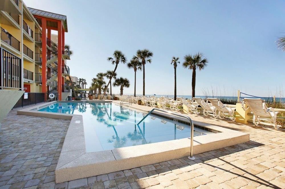 Ramada By Wyndham Panama City Beach / Beachfront Exterior foto